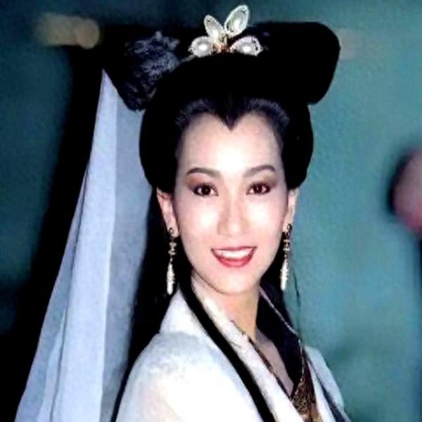儿女都为前世债，71岁赵雅芝优雅背后养家心酸